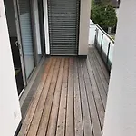 Exklusive Penthouse-wohnung Mit Blick Ueber