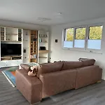 아파트 Exklusive Penthouse-wohnung Mit Blick Ueber *