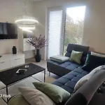 Exklusive Penthouse-wohnung Mit Blick Ueber *