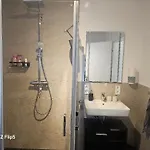 Exklusive Penthouse-wohnung Mit Blick Ueber *