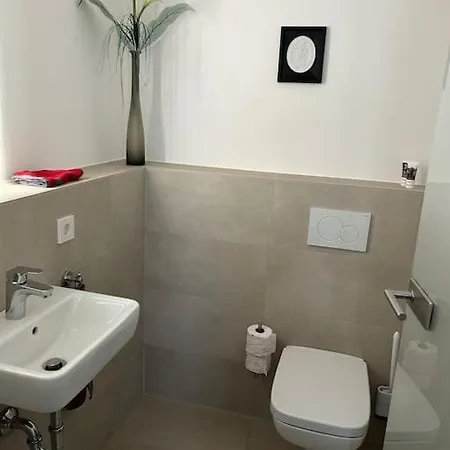 Exklusive Penthouse-wohnung Mit Blick Ueber * Marburg