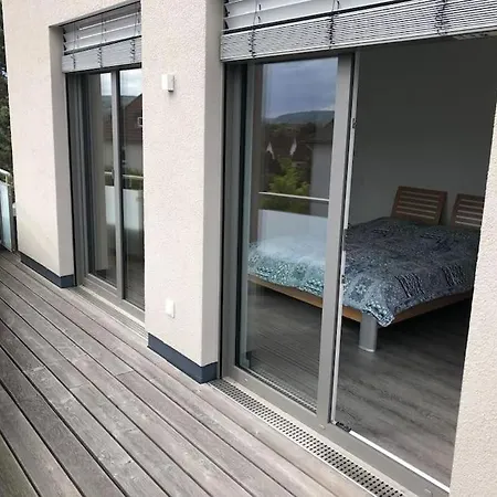 Exklusive Penthouse-wohnung Mit Blick Ueber