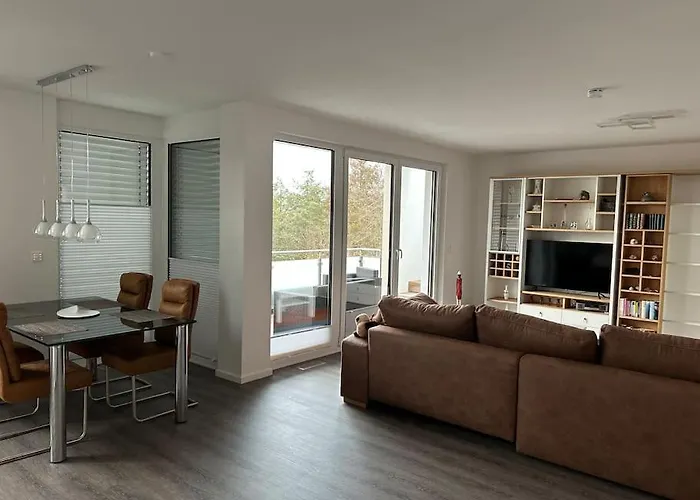 Exklusive Penthouse-wohnung Mit Blick Ueber *