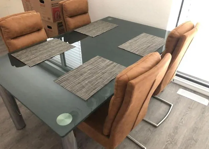 Exklusive Penthouse-wohnung Mit Blick Ueber