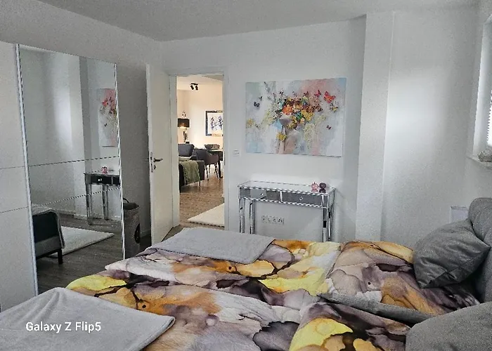 Exklusive Penthouse-wohnung Mit Blick Ueber